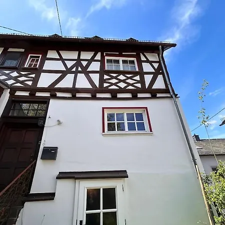 Rustikale Alte Fachwerk Burg In Winden Bei Nassau *
