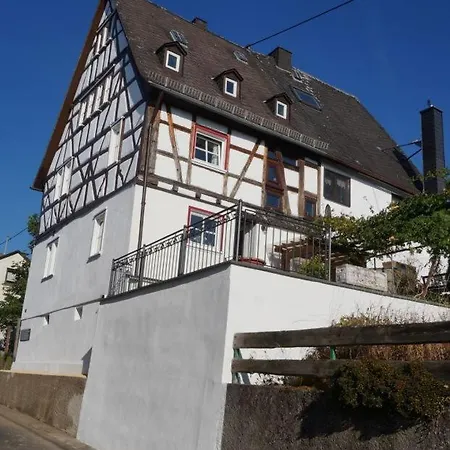 Rustikale Alte Fachwerk Burg In Winden Bei Nassau Appartamento